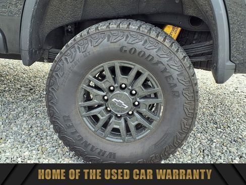 Used 2025 Chevrolet Silverado 2500 ZR2 w/ Technology Package image 15