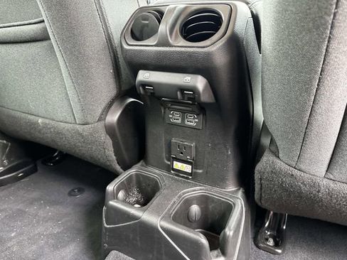 Used 2025 Jeep Wrangler Unlimited Sahara AWD/4WD image 13