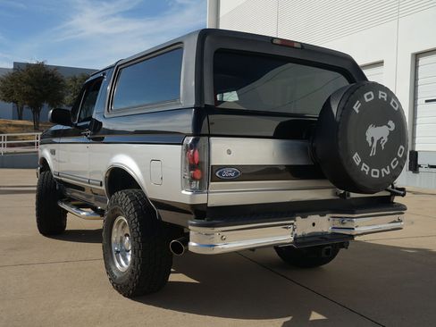 Used 1995 Ford Bronco XLT image 9
