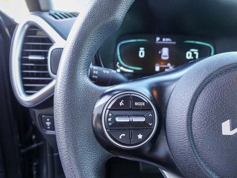 Used 2023 Kia Soul LX w/ Option Group 015 image 16