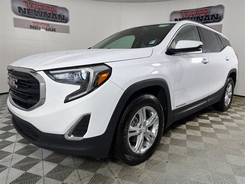 Used 2020 GMC Terrain SLE w/ Driver Convenience Package image 8