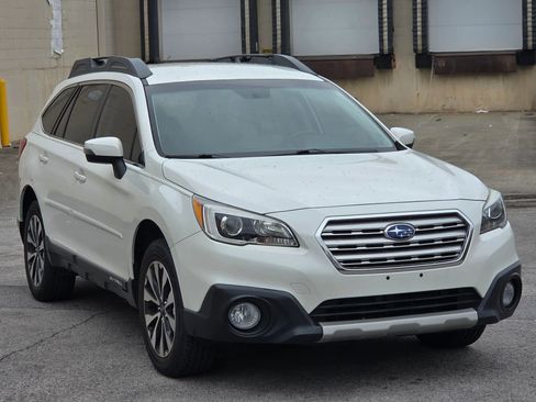 Used 2015 Subaru Outback 2.5i Limited image 3