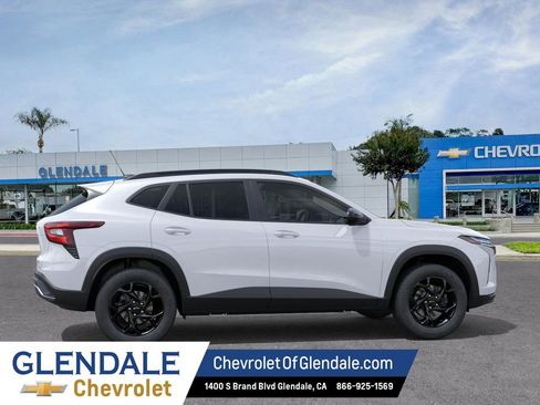 New 2026 Chevrolet Trax LT w/ Driver Confidence Package image 5