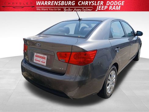 Used 2013 Kia Forte EX w/ Fuel Economy Pkg FWD image 2