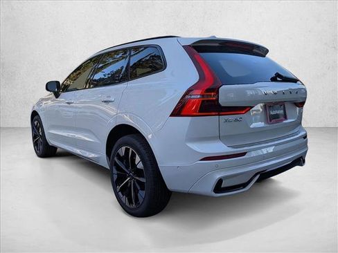 New 2026 Volvo XC60 T8 Plus w/ Climate Package image 10
