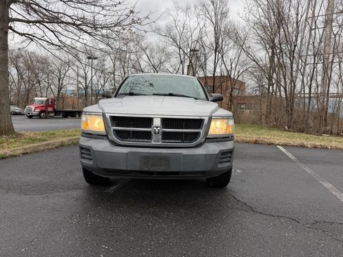 Used 2008 Dodge Dakota SXT image 3