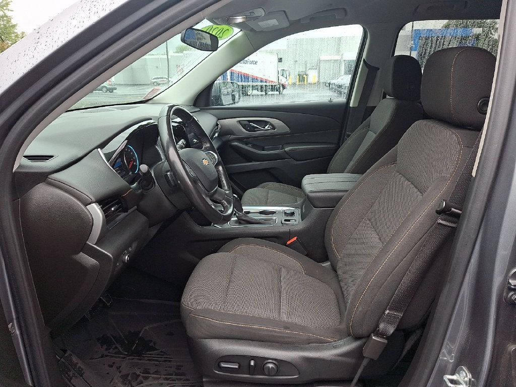 Used 2020 Chevrolet Traverse LT w/ LPO, Floor Liner Package AWD/4WD image 15