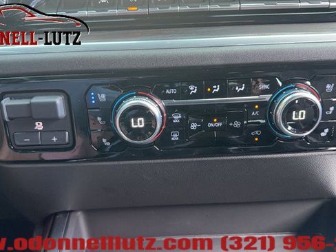 Used 2025 GMC Sierra 1500 SLT w/ SLT Premium Package RWD image 24