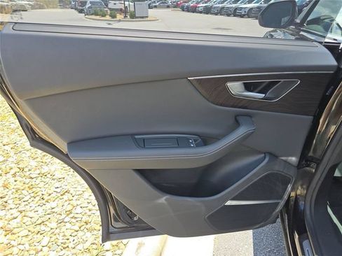 Used 2023 Audi Q8 Prestige AWD/4WD image 14
