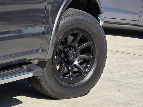 Used 2019 Ford F150 Lariat image 13