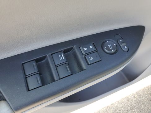 Used 2015 Honda Accord LX image 16
