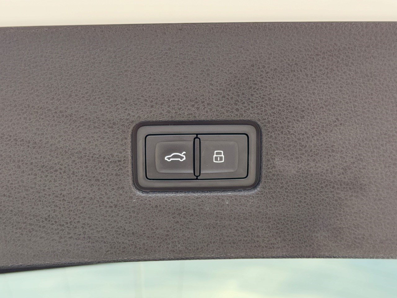 Used 2021 Audi Q8 Prestige w/ Prestige Package AWD/4WD image 28