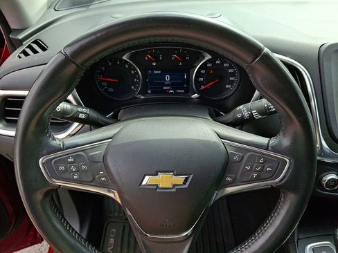 Used 2020 Chevrolet Equinox LT AWD/4WD image 18