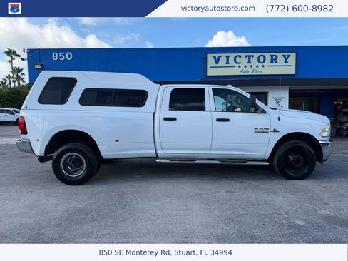 Used 2018 RAM 3500 Tradesman w/ Chrome Appearance Group RWD image 2