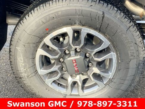 New 2026 GMC Sierra 2500 SLT w/ SLT Premium Package image 32