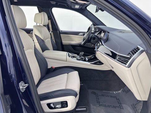 Used 2021 BMW X7 M50i w/ Dynamic Handling Package image 16