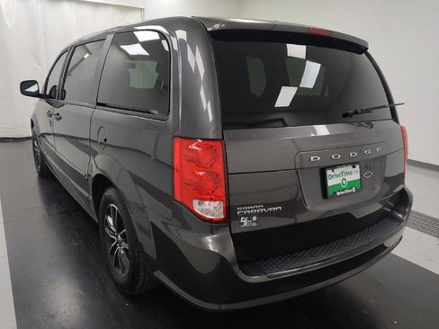 Used 2016 Dodge Grand Caravan SXT FWD image 5