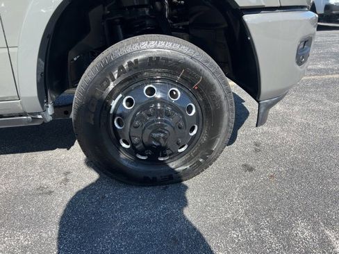 New 2026 RAM 3500 Limited image 10