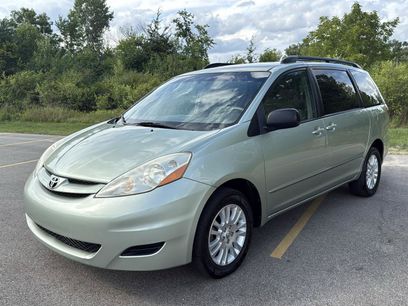 Used 2010 Toyota Sienna LE