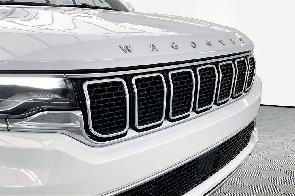 Used 2022 Jeep Wagoneer Series II AWD/4WD image 29