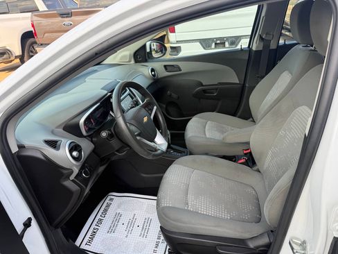 Used 2020 Chevrolet Sonic LT FWD image 7