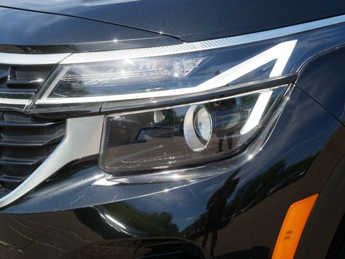 Certified 2024 Kia Seltos S AWD/4WD image 16