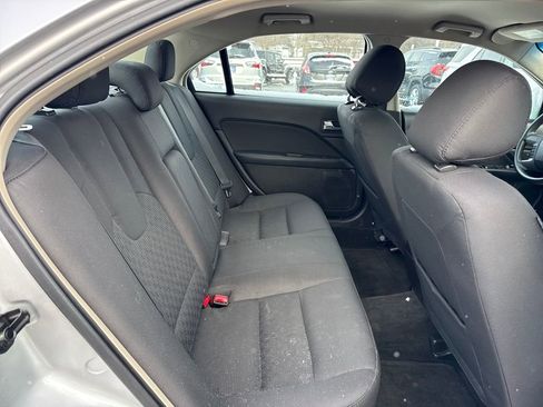 Used 2012 Ford Fusion SE image 8