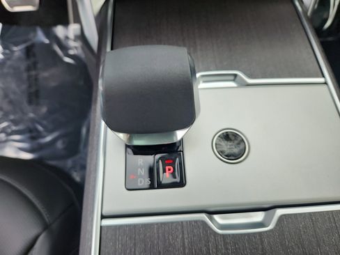 New 2025 Land Rover Range Rover SE image 16