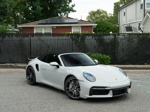 Used 2024 Porsche 911 Cabriolet AWD/4WD image 43