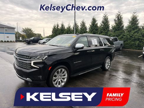 Used 2022 Chevrolet Suburban Premier AWD/4WD image 1
