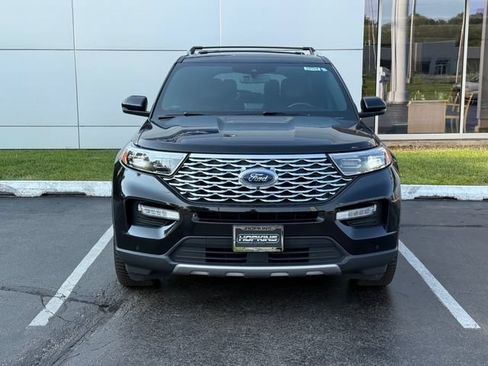 Used 2022 Ford Explorer Platinum w/ Equipment Group 601A AWD/4WD image 3