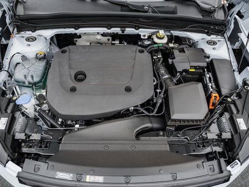 New 2026 Volvo XC40 B5 Plus w/ Protection Package Premier image 19