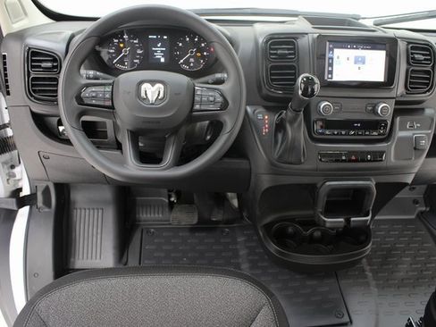 Used 2025 RAM ProMaster 2500 w/ Convenience Group image 9