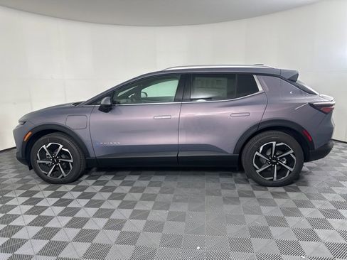 New 2026 Chevrolet Equinox EV LT image 6