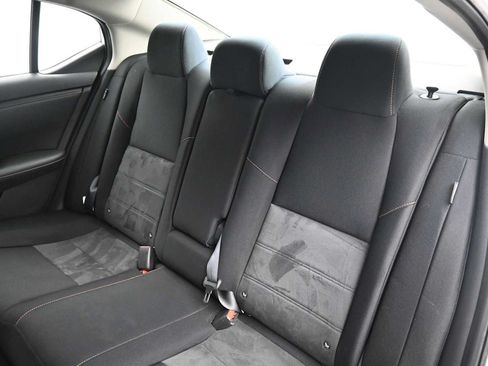Used 2021 Nissan Sentra SR FWD image 12