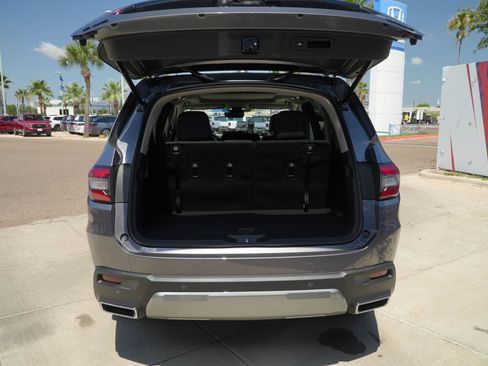 New 2026 Honda Pilot image 8