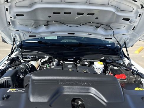 Used 2024 RAM 2500 Big Horn w/ Off Road Package image 8