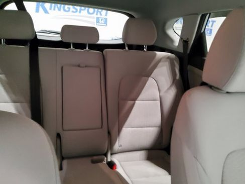 Used 2019 Hyundai Tucson SE image 18