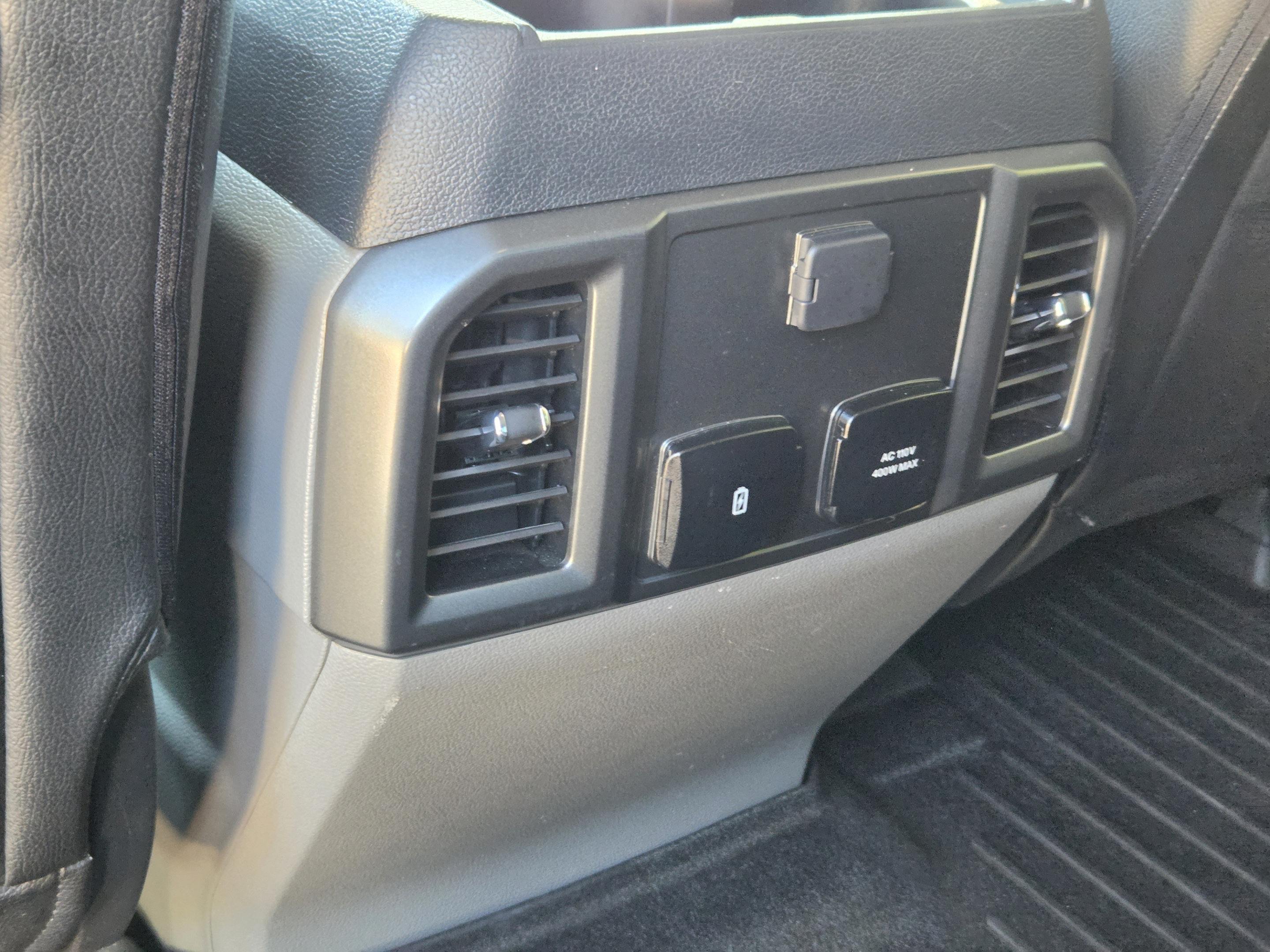 Used 2022 Ford F250 XLT w/ Black Appearance Package AWD/4WD image 28