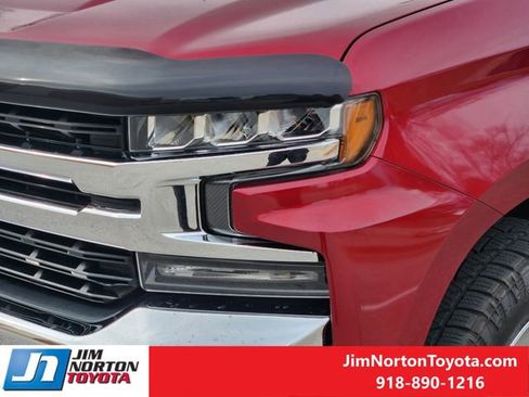 Used 2020 Chevrolet Silverado 1500 LT w/ Texas Edition image 11