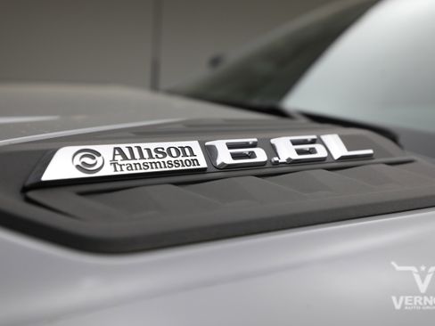 Used 2024 Chevrolet Silverado 2500 LT w/ Z71 Sport Edition image 11