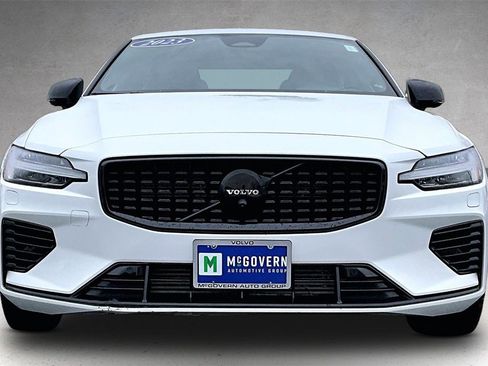Used 2023 Volvo S60 T8 Plus w/ Climate Package image 2