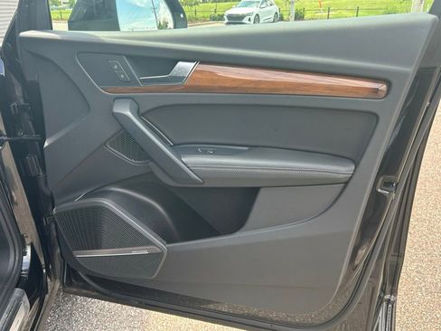 Certified 2024 Audi Q5 e Premium Plus w/ Premium Plus Package image 30