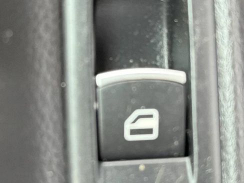Used 2012 Volkswagen GTI 4-Door FWD image 28