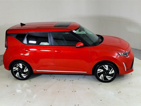 Used 2025 Kia Soul GT-Line w/ GT-Line Technology Package image 23