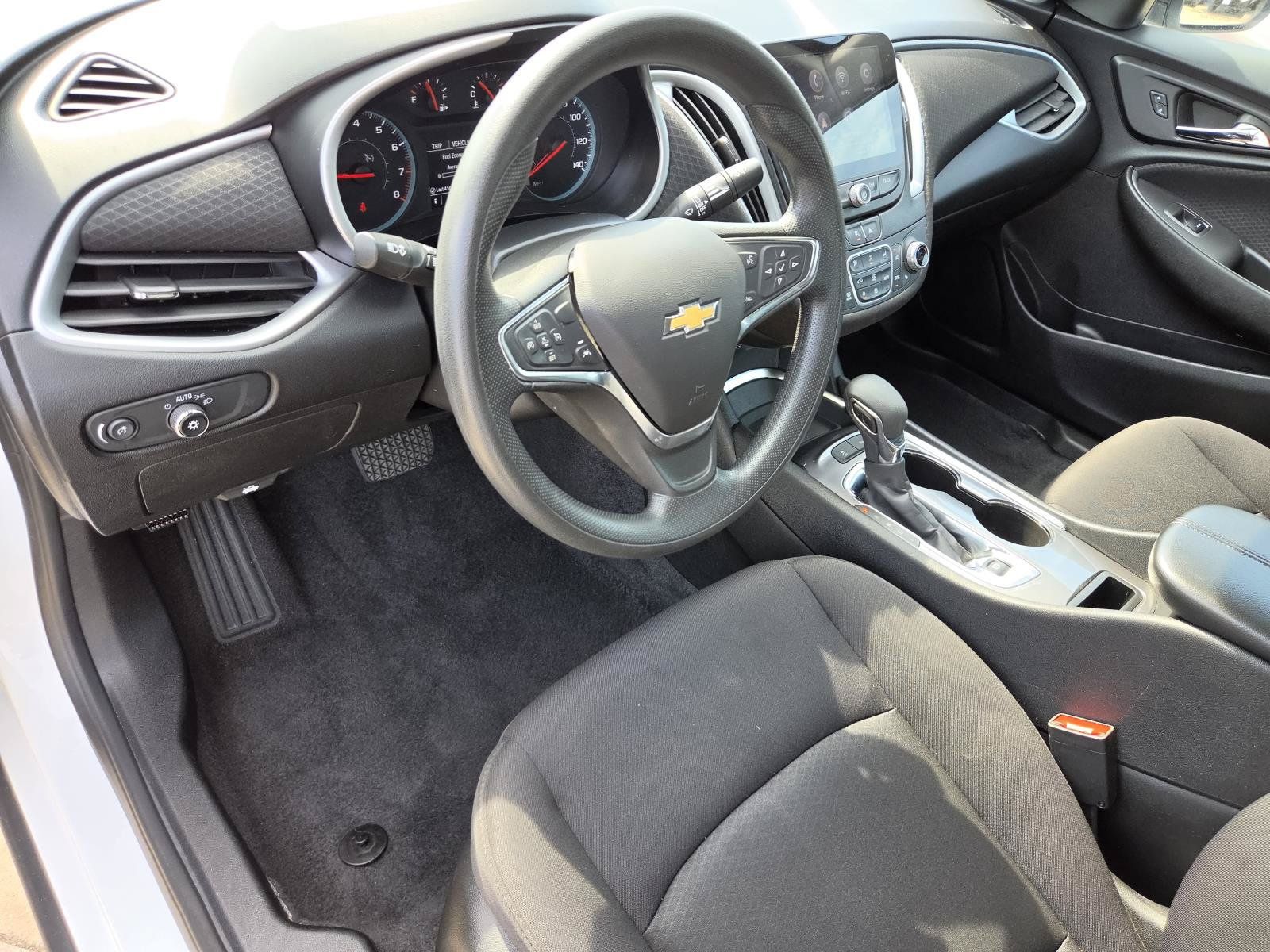 Used 2024 Chevrolet Malibu LT FWD image 23
