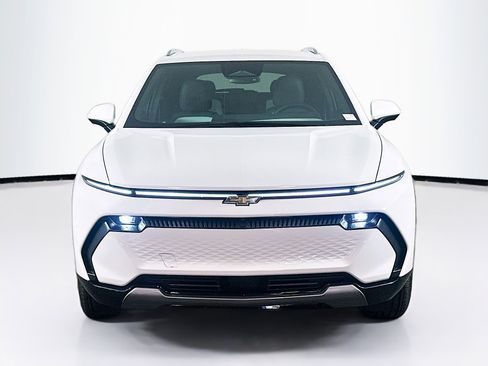 Used 2025 Chevrolet Equinox EV LT FWD image 2