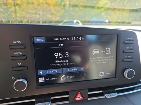 Certified 2023 Hyundai Elantra SE image 33