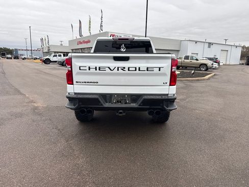 Used 2024 Chevrolet Silverado 1500 LT Trail Boss w/ LT Trail Boss Premium Package image 9