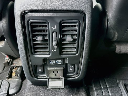 Used 2019 Dodge Durango R/T w/ Blacktop Package RWD image 16